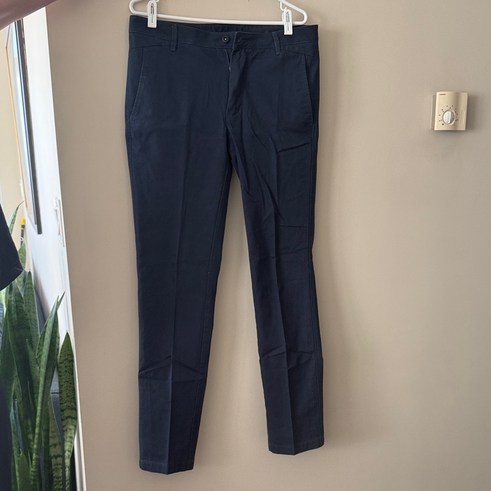 Men's Classic Slim Chinos in Navy